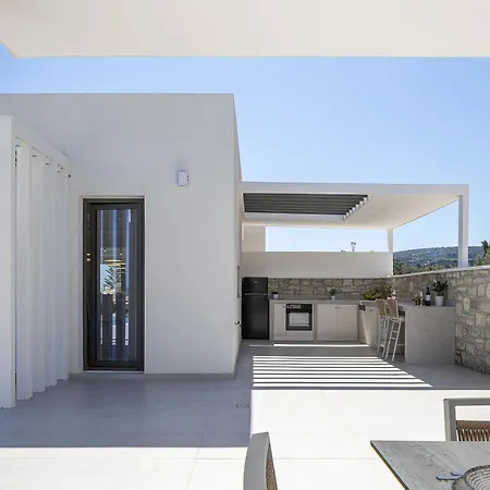 Villa Miyori Villa, Simplicity Of Single-level Sea Views By Etouri